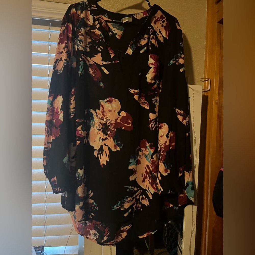 New black floral long blouse